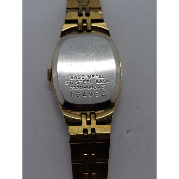 Seiko Women\'s watch. Small square, gold face. 2320-6469 R, 164952 main image 6
